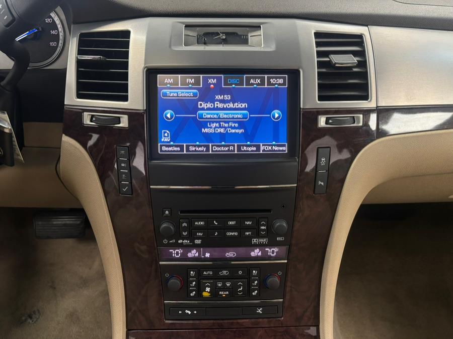 2013 Cadillac Escalade Premium photo