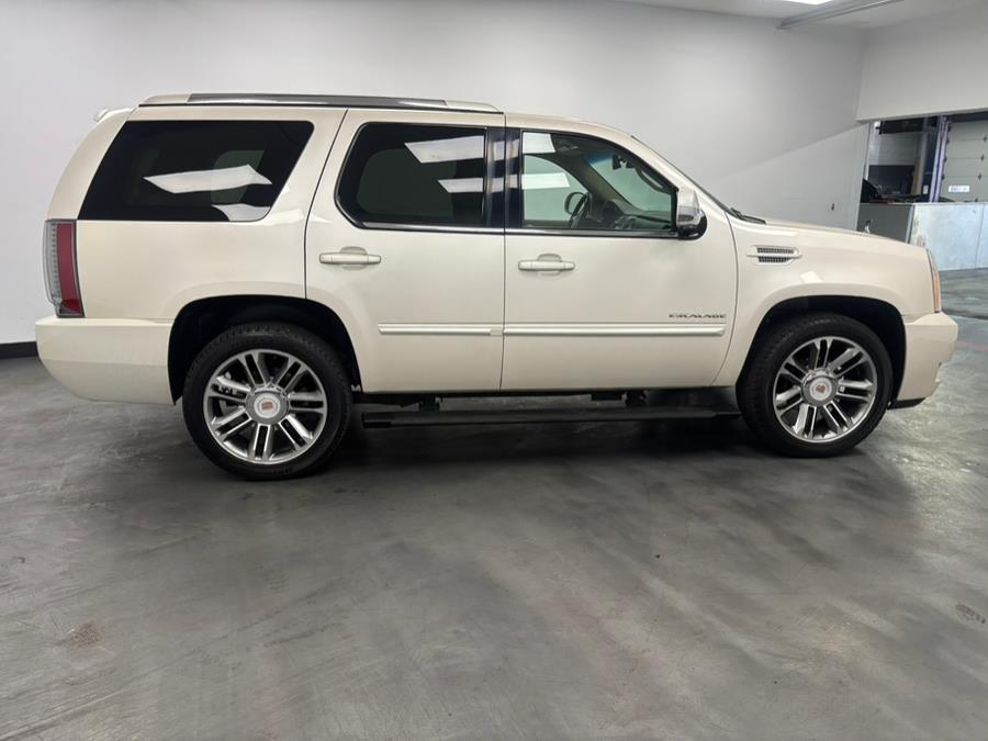 2013 Cadillac Escalade Premium photo