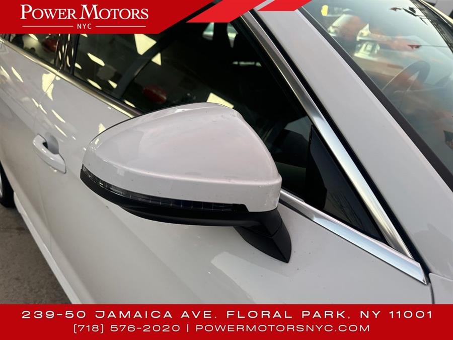 2022 Audi A4 45 S line Premium Plus photo