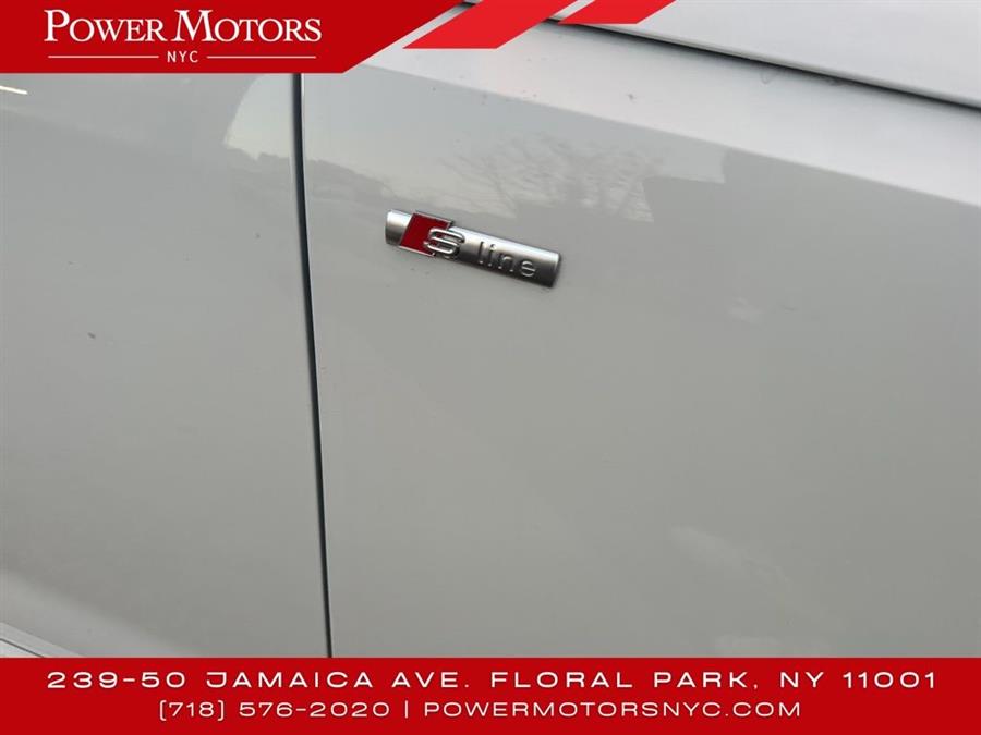 2022 Audi A4 45 S line Premium Plus photo