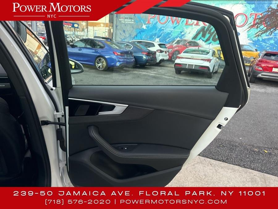 2022 Audi A4 45 S line Premium Plus photo