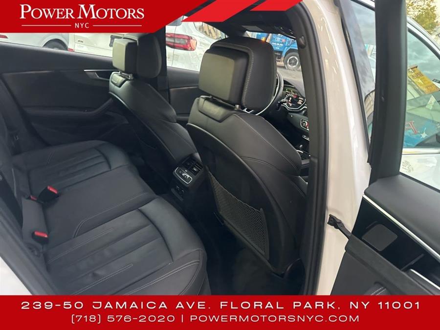 2022 Audi A4 45 S line Premium Plus photo