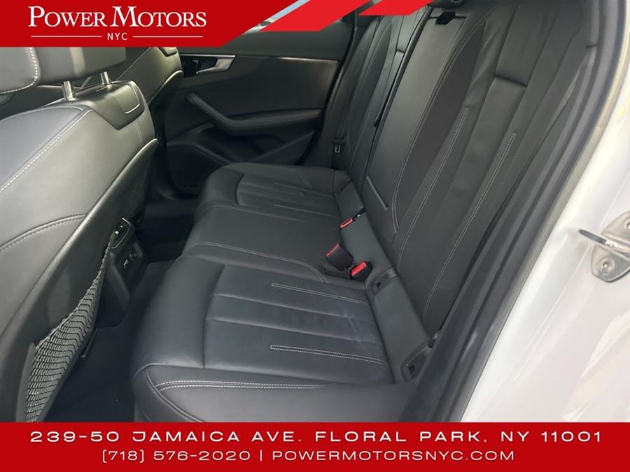 2022 Audi A4 45 S line Premium Plus photo