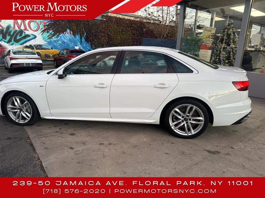 2022 Audi A4 45 S line Premium Plus photo