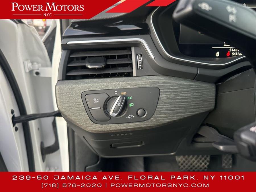 2022 Audi A4 45 S line Premium Plus photo