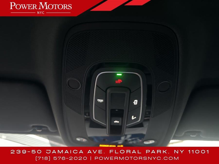 2022 Audi A4 45 S line Premium Plus photo