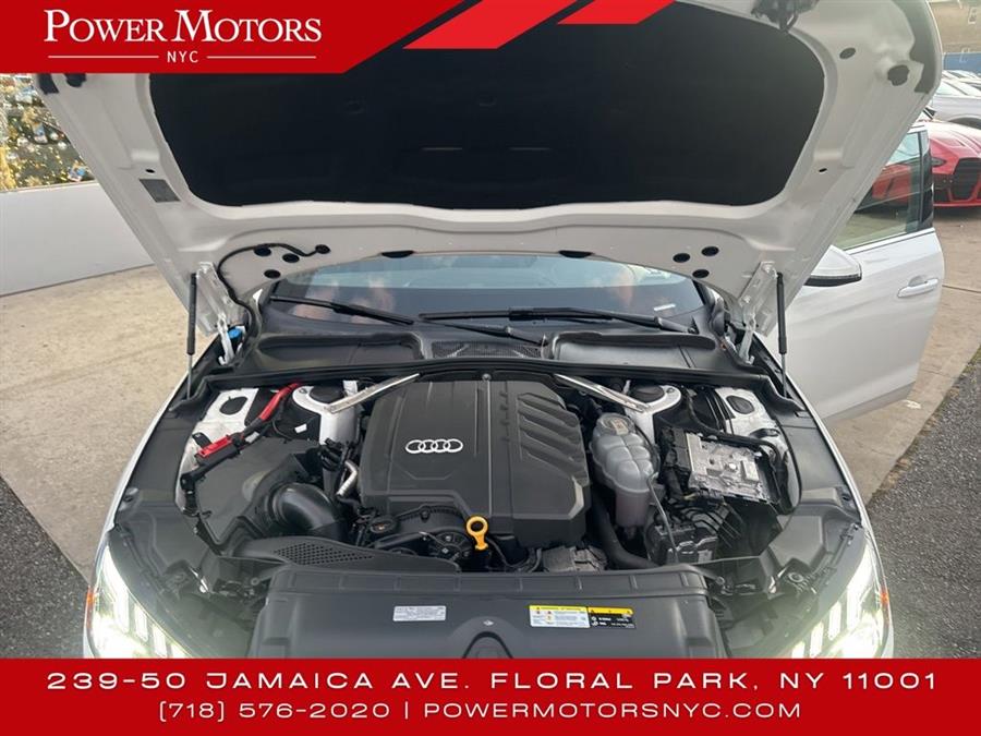 2022 Audi A4 45 S line Premium Plus photo