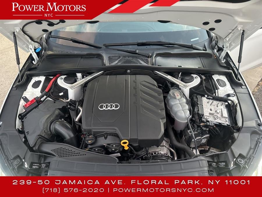 2022 Audi A4 45 S line Premium Plus photo
