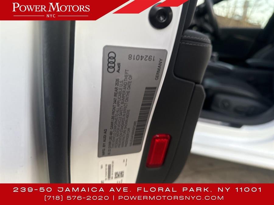 2022 Audi A4 45 S line Premium Plus photo