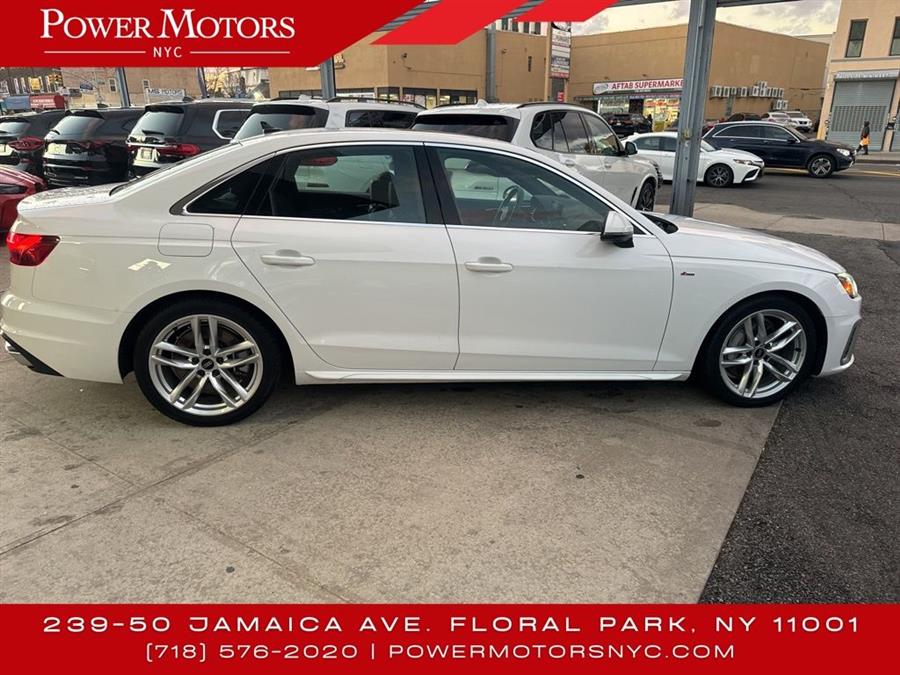 2022 Audi A4 45 S line Premium Plus photo