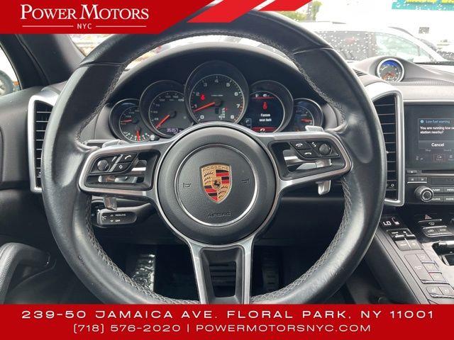 2017 Porsche Cayenne Platinum Edition photo