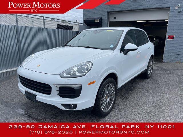 2017 Porsche Cayenne Platinum Edition photo
