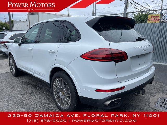 2017 Porsche Cayenne Platinum Edition photo