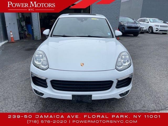 2017 Porsche Cayenne Platinum Edition photo