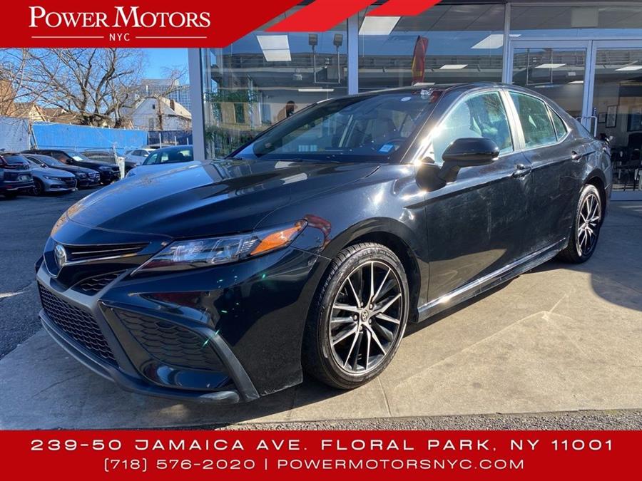 2021 Toyota Camry SE photo