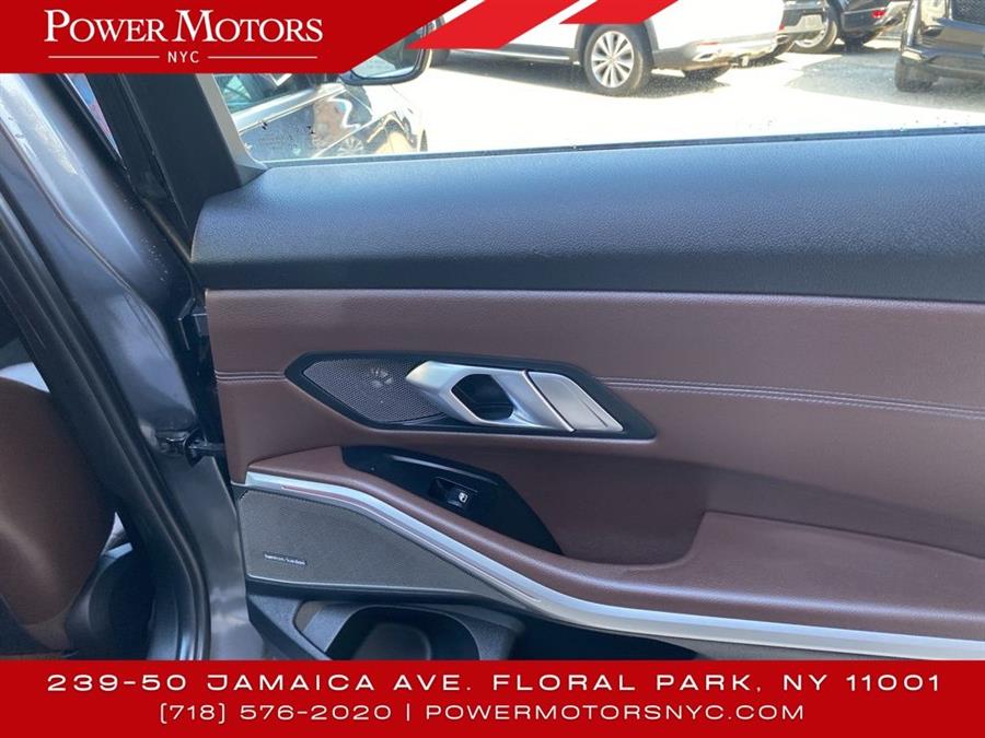 2019 BMW 3-Series 330i xDrive photo
