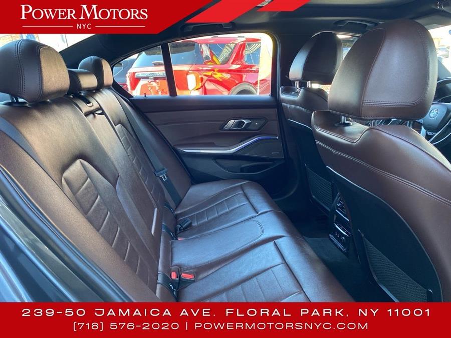 2019 BMW 3-Series 330i xDrive photo