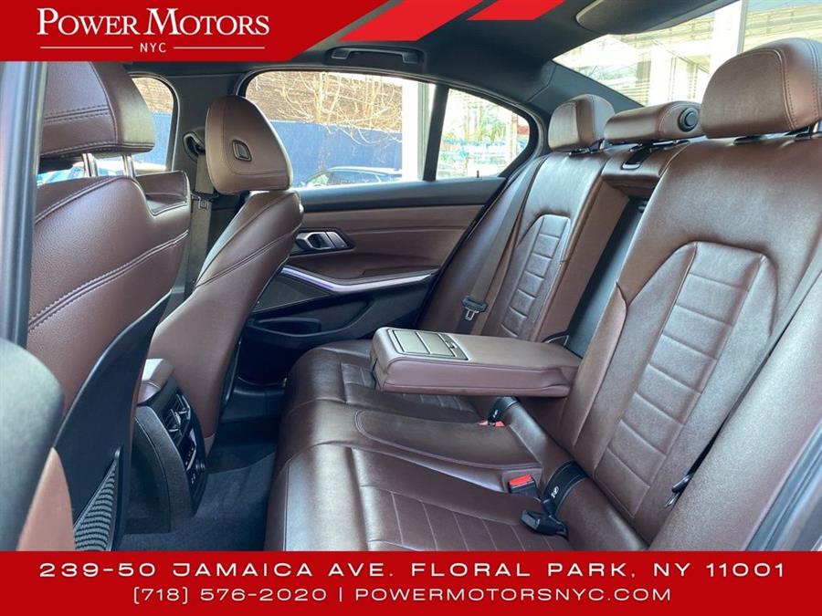 2019 BMW 3-Series 330i xDrive photo