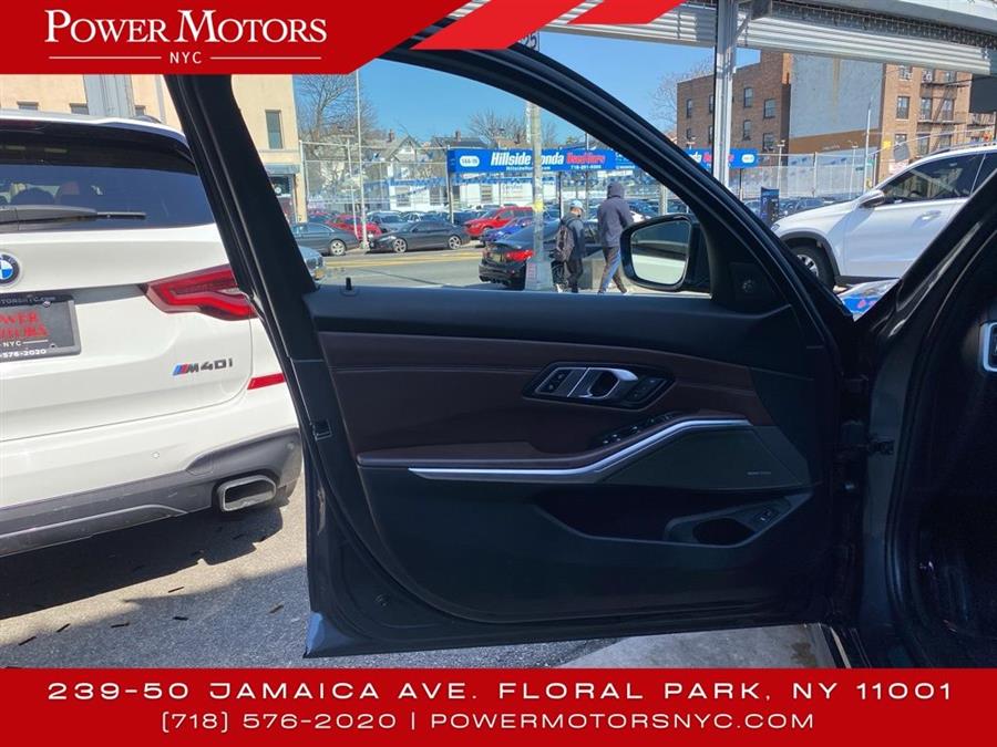 2019 BMW 3-Series 330i xDrive photo