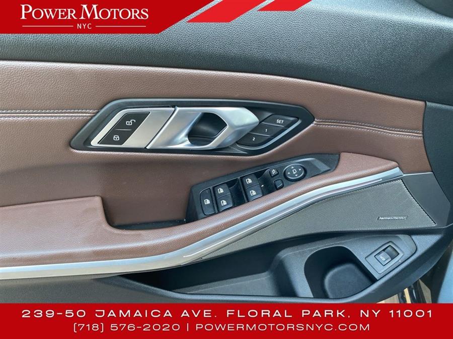 2019 BMW 3-Series 330i xDrive photo