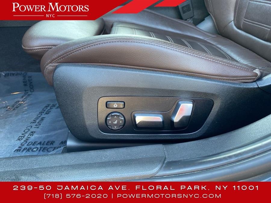 2019 BMW 3-Series 330i xDrive photo