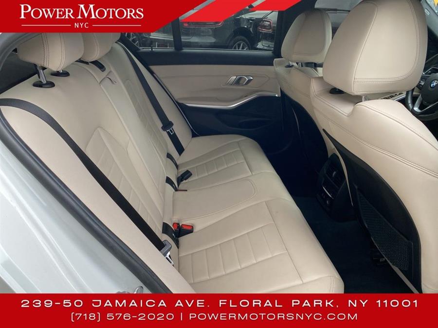 2020 BMW 3-Series 330i xDrive photo