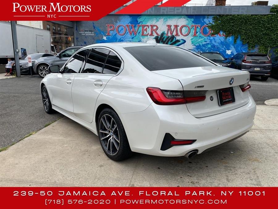 2020 BMW 3-Series 330i xDrive photo