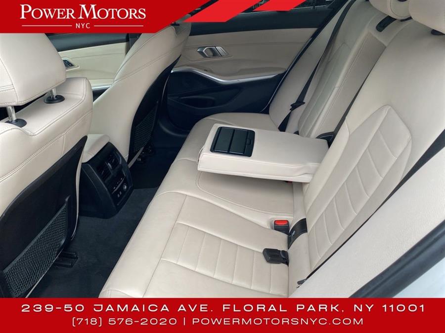 2020 BMW 3-Series 330i xDrive photo