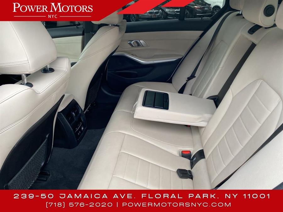 2020 BMW 3-Series 330i xDrive photo