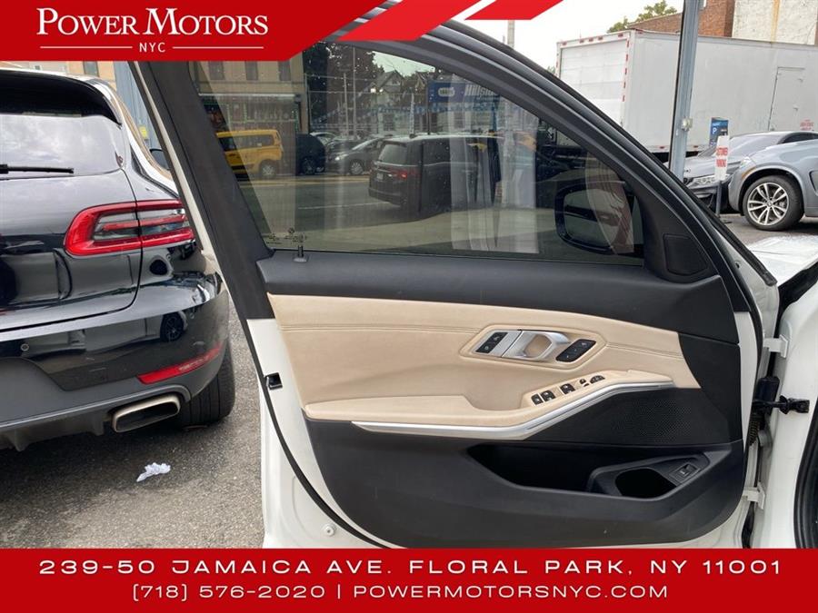 2020 BMW 3-Series 330i xDrive photo