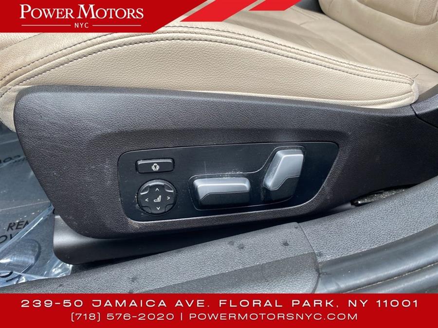 2020 BMW 3-Series 330i xDrive photo