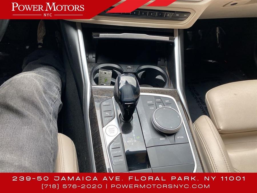 2020 BMW 3-Series 330i xDrive photo