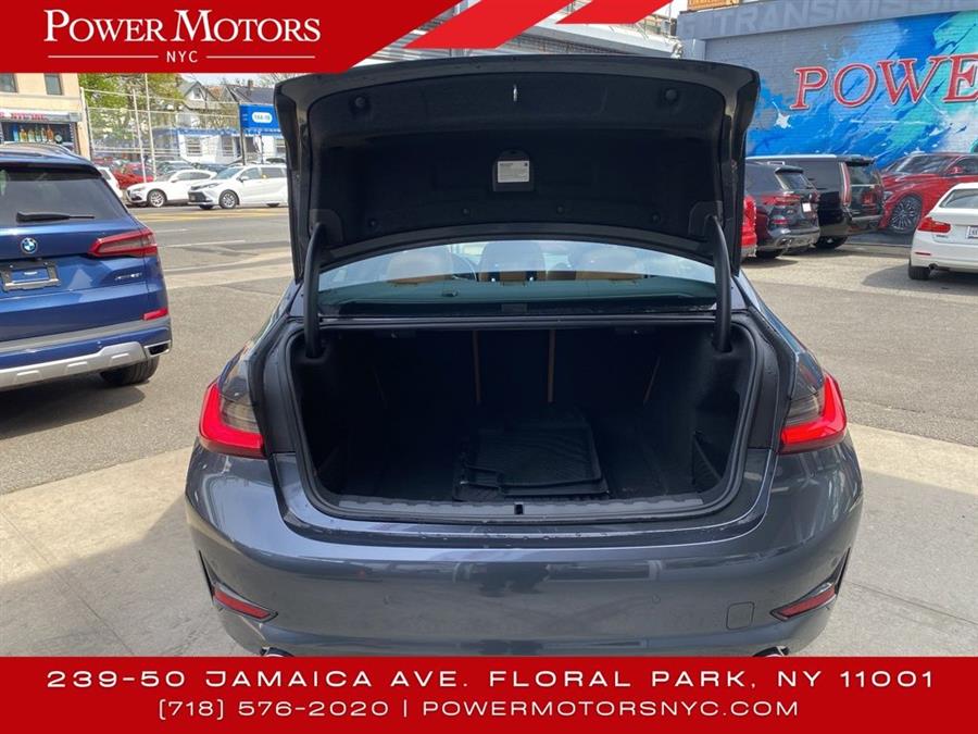 2020 BMW 3-Series 330i xDrive photo