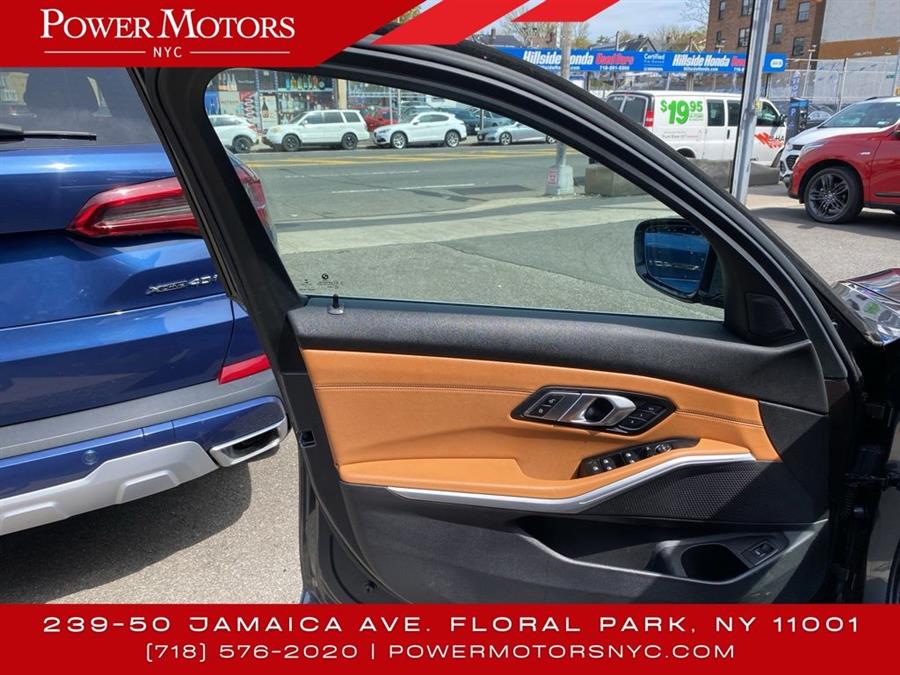 2020 BMW 3-Series 330i xDrive photo