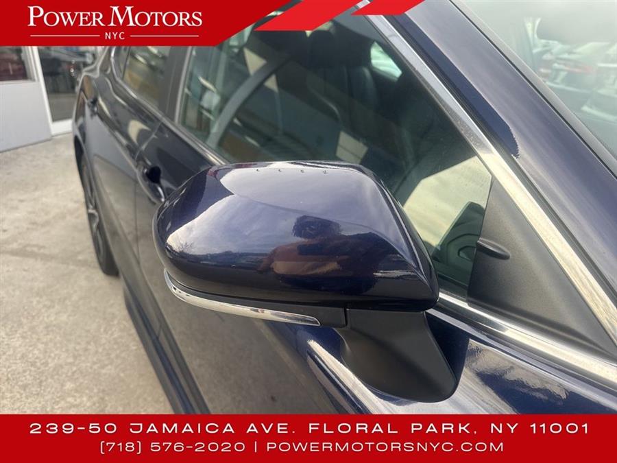 2022 Toyota Camry SE photo