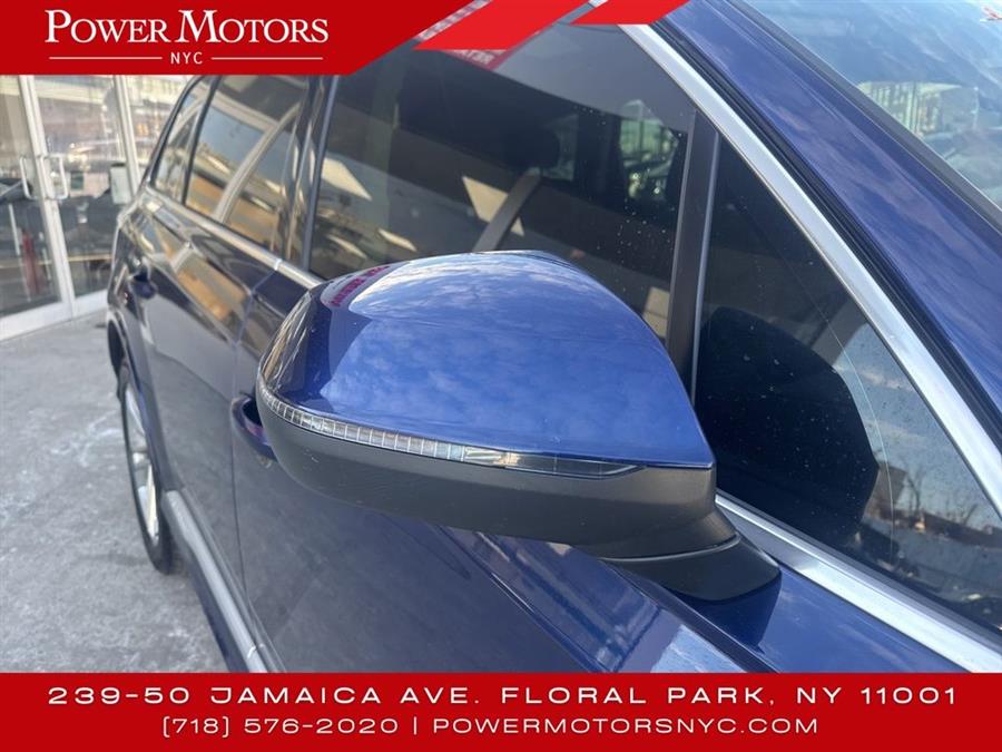 2020 Audi Q7 55 Premium Plus photo