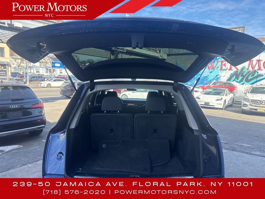 2020 Audi Q7 55 Premium Plus photo