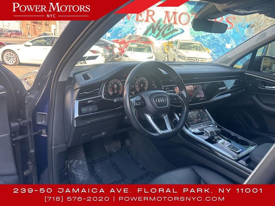 2020 Audi Q7 55 Premium Plus photo