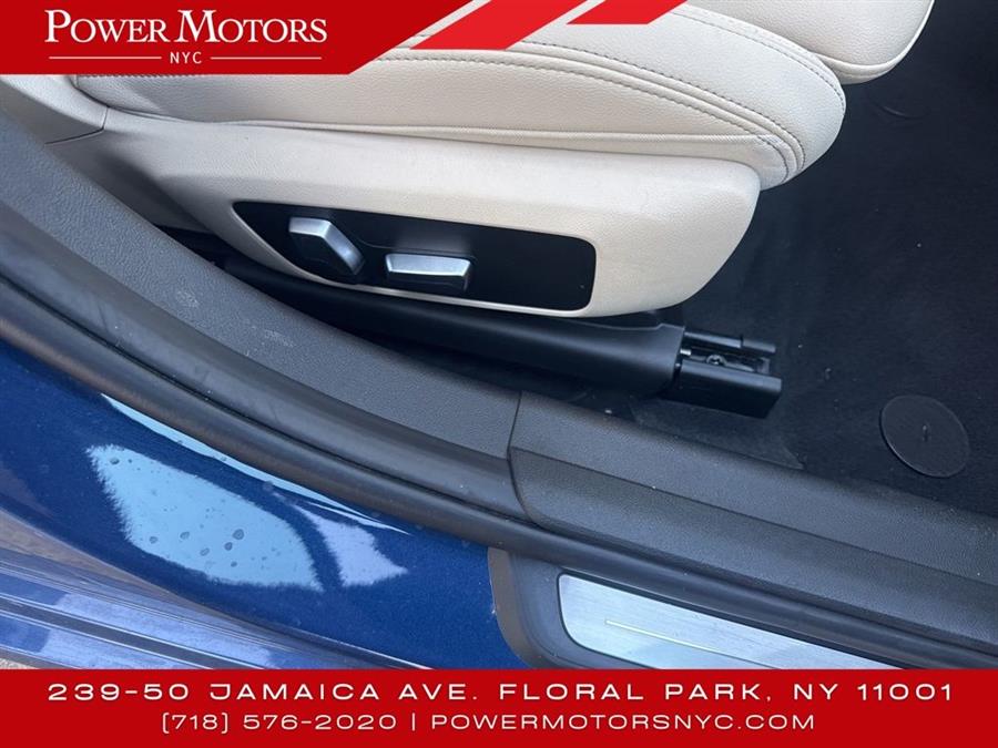 2022 BMW 3-Series 330i xDrive photo