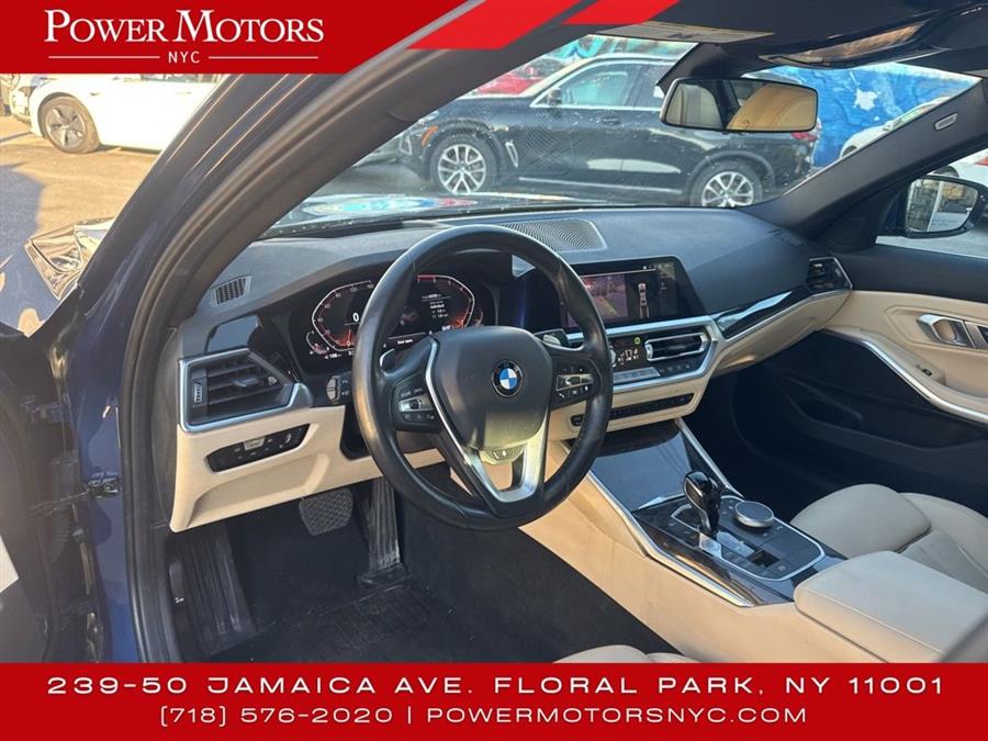 2022 BMW 3-Series 330i xDrive photo