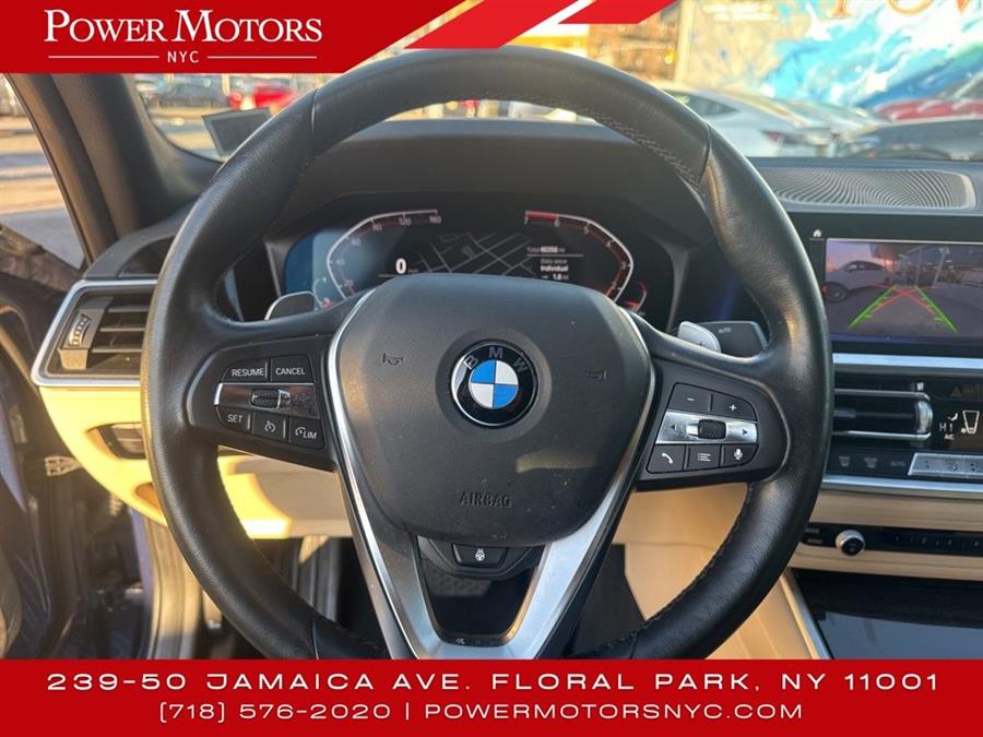 2022 BMW 3-Series 330i xDrive photo