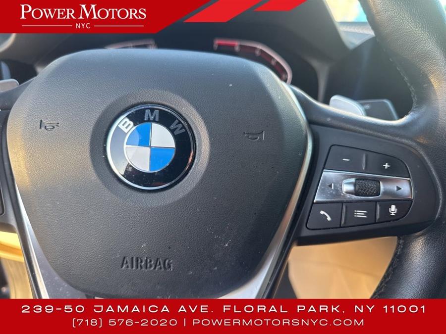 2022 BMW 3-Series 330i xDrive photo