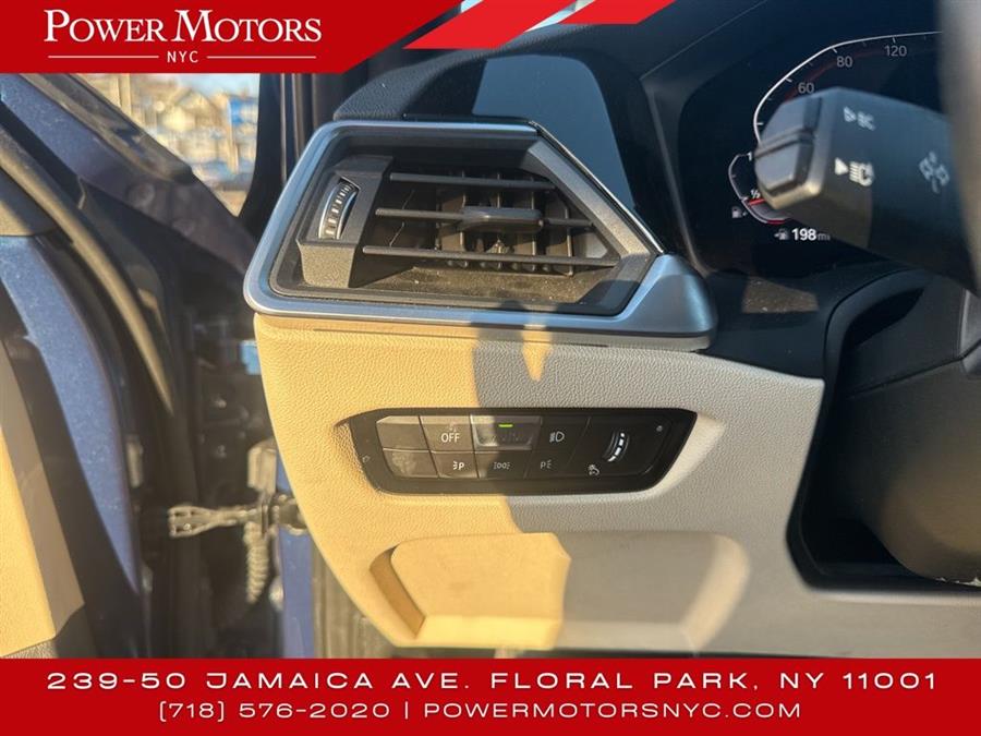 2022 BMW 3-Series 330i xDrive photo