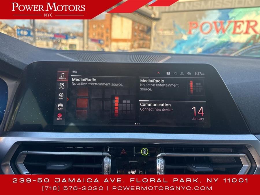 2022 BMW 3-Series 330i xDrive photo