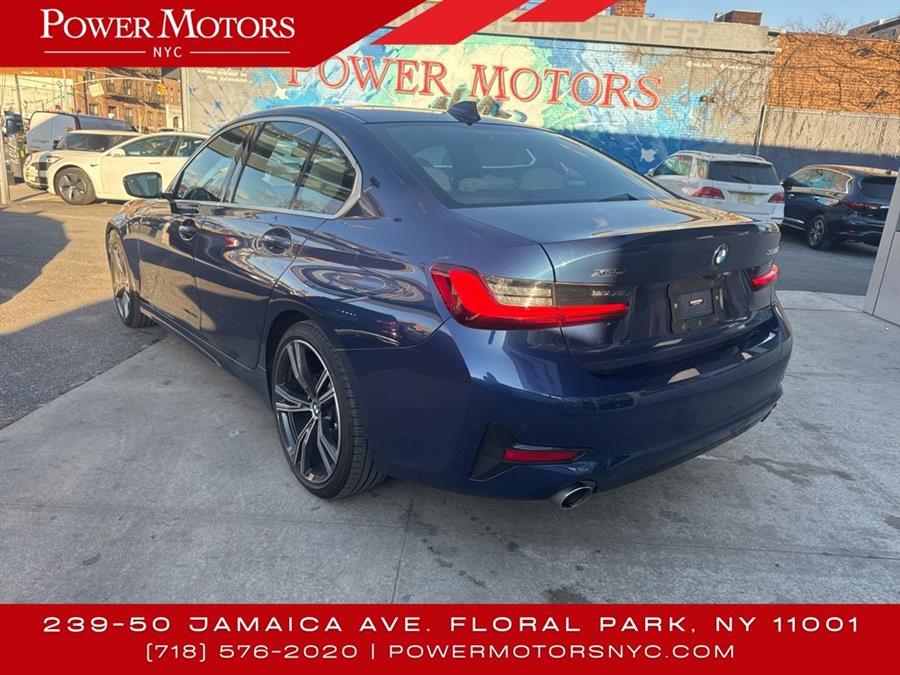 2022 BMW 3-Series 330i xDrive photo