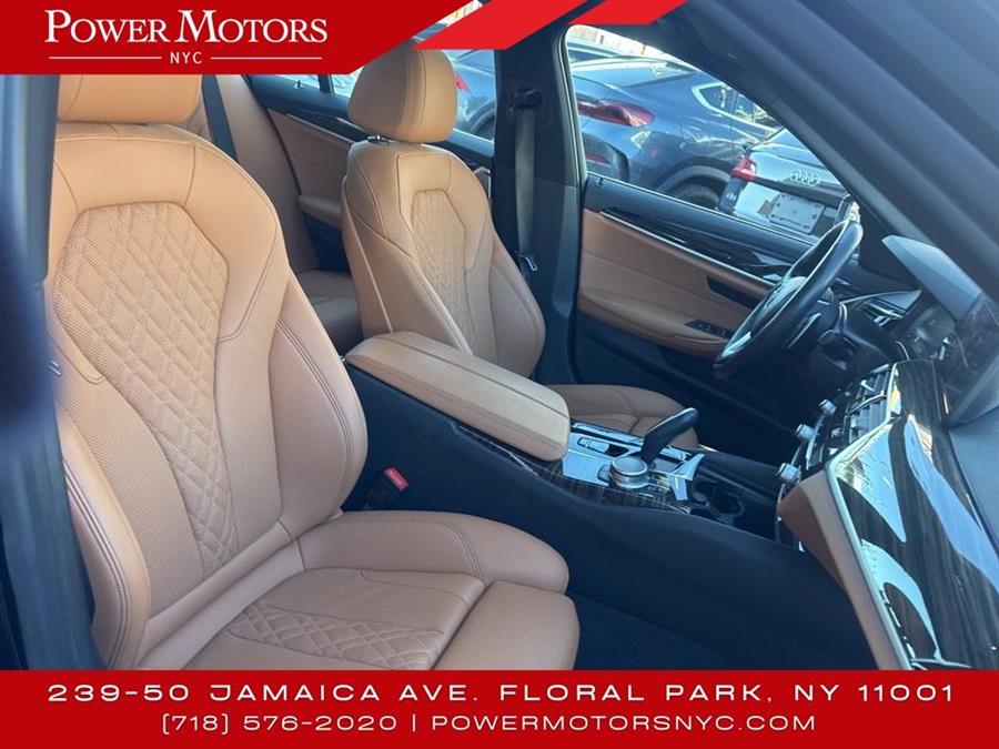 2022 BMW 5-Series 530i xDrive photo