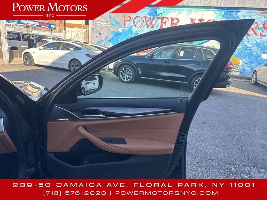 2022 BMW 5-Series 530i xDrive photo