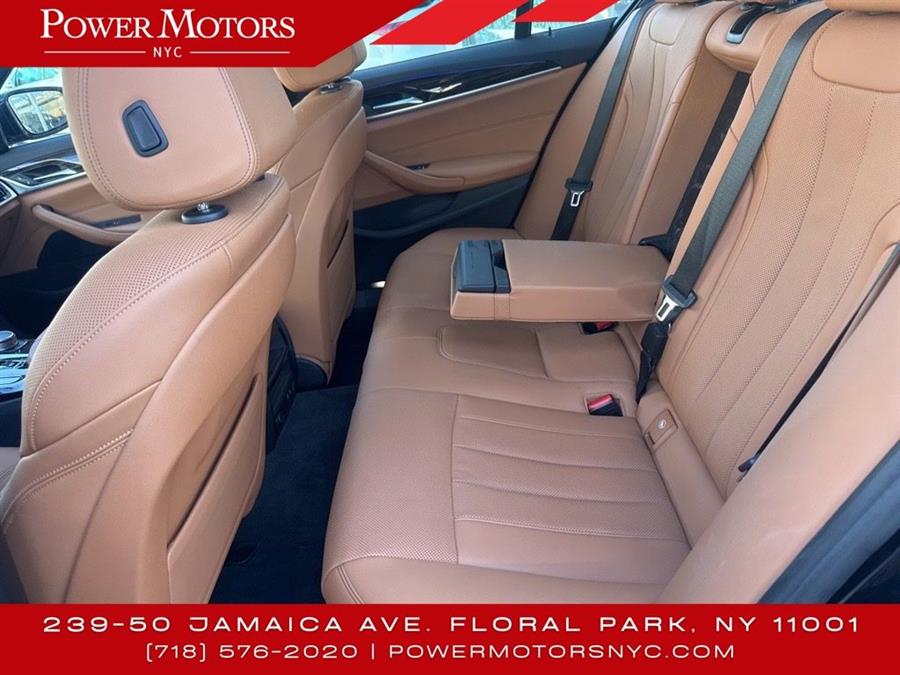2022 BMW 5-Series 530i xDrive photo