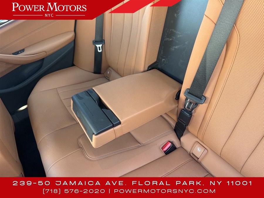 2022 BMW 5-Series 530i xDrive photo