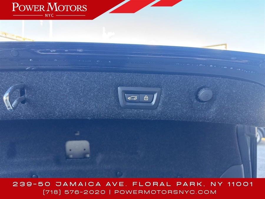 2022 BMW 5-Series 530i xDrive photo